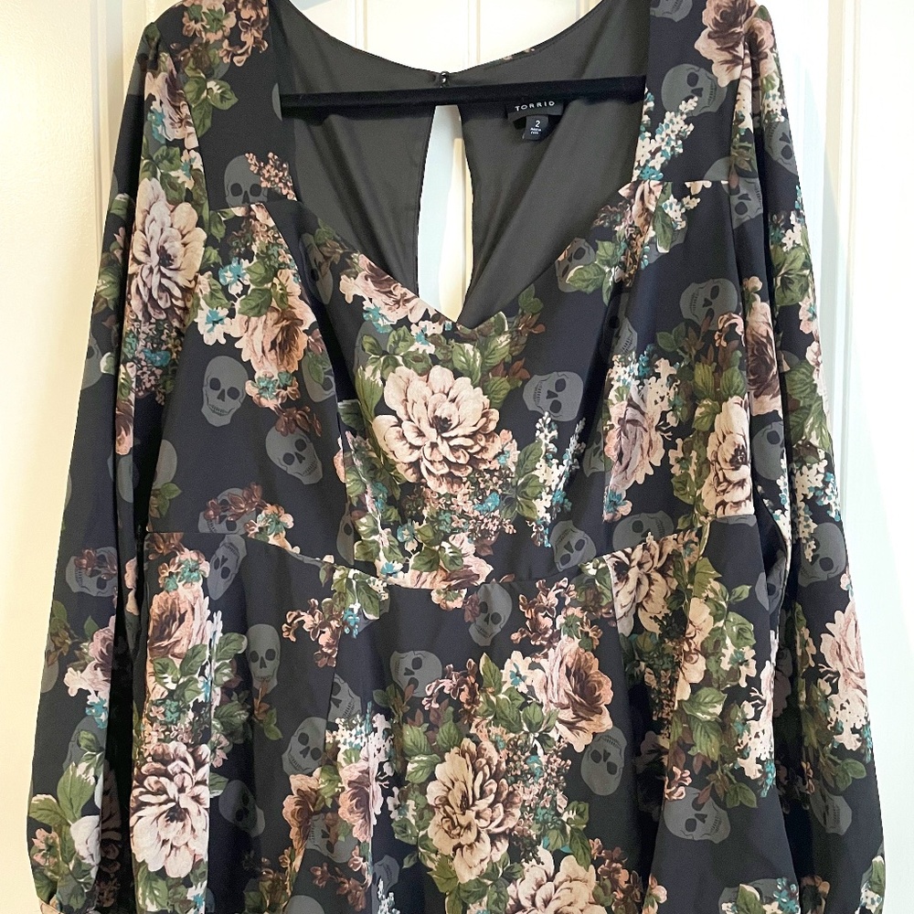 Sweetheart Neckline Blouse